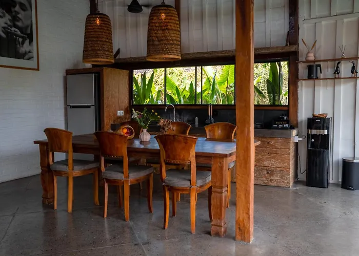 Umah Kayu Canggu