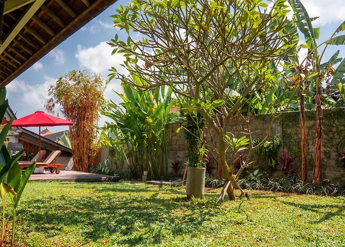 Villa Umah Kayu *